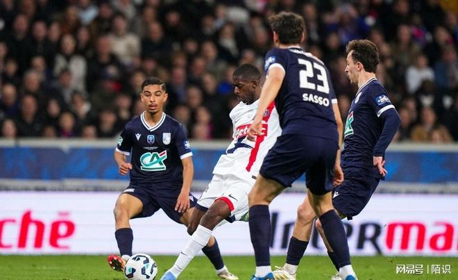 包含里程碑夜阿斯顿维拉完成体检,法国杯清晨刷纪录,球迷炸锅,团队化学反应显著的词条 包含里程碑夜阿斯顿维拉完成体检,法国杯清晨刷纪录,球迷炸锅,团队化学反应显著的词条