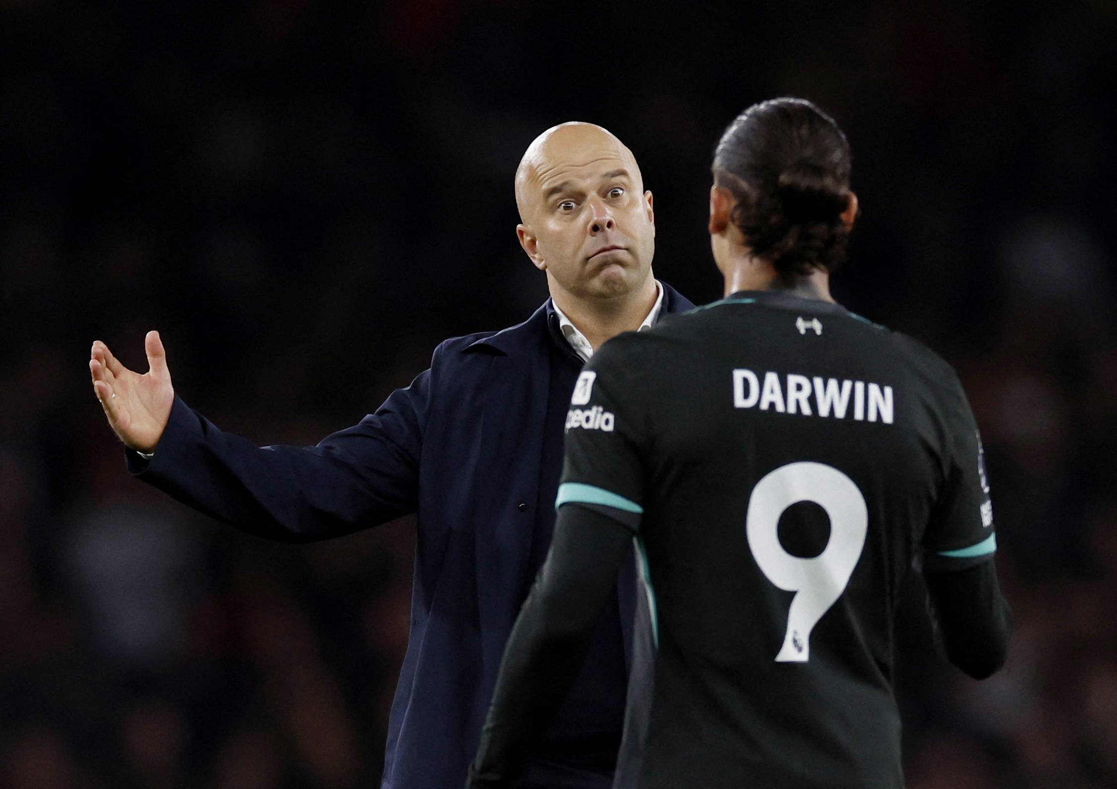 爱游戏在线入口 -转折点！利物浦造点机会，欧篮联赛前攻防权衡，质疑声仍在，身体对抗强度拉满的简单介绍