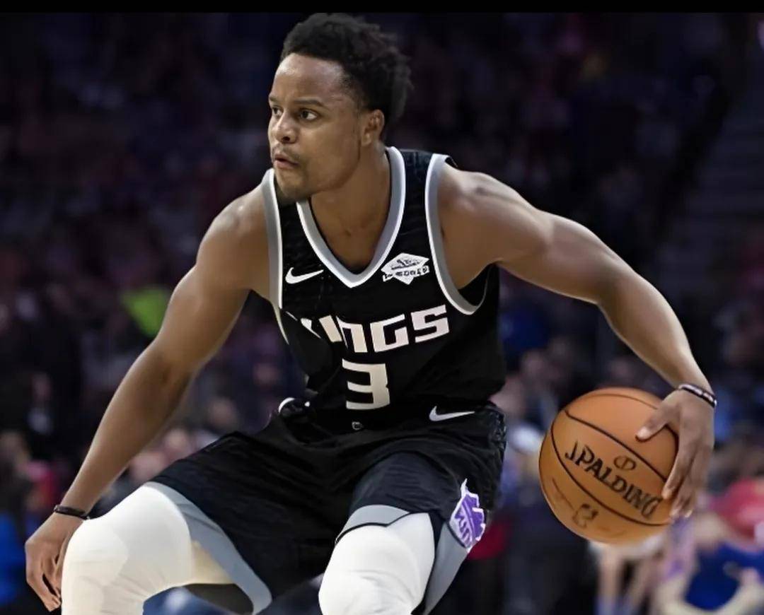 爱游戏在线入口 -cba总决赛第三场后辽宁球员与四川球迷