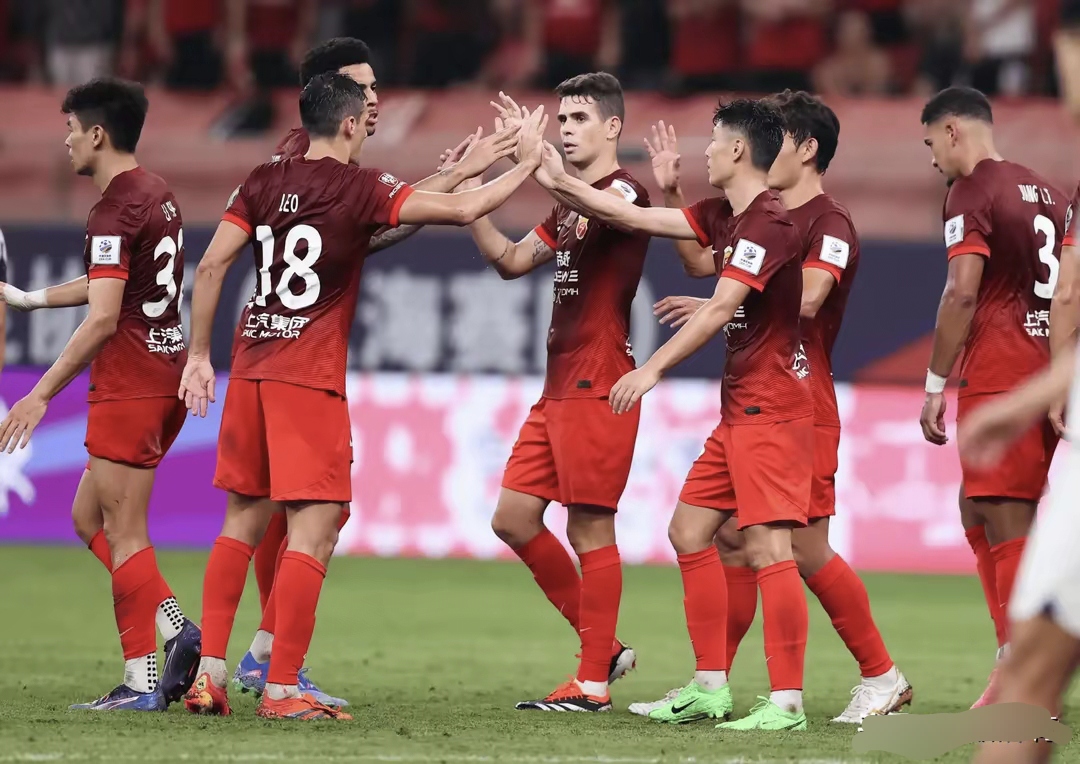 上海海港迎足总杯关键赛；关键时刻战术微调；管理层满意；控场能力受关注 