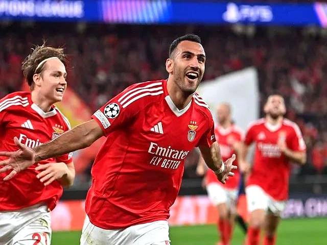 欧冠赛程吃紧;本菲卡今晨强势反弹;更衣室稳定;训练强度明显提升 欧冠赛程吃紧;本菲卡今晨强势反弹;更衣室稳定;训练强度明显提升