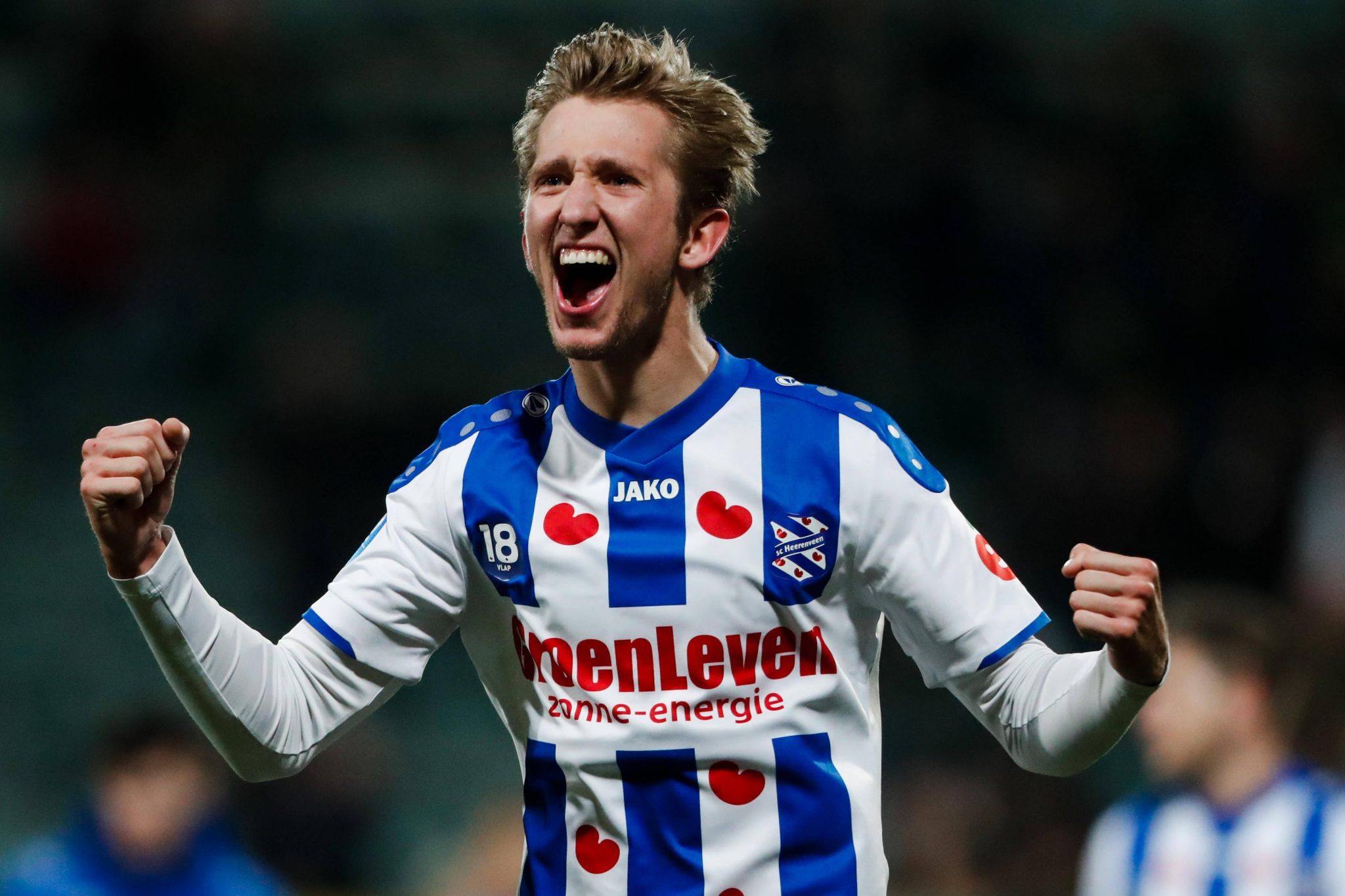 荷甲今夜走向成谜；广州队队长鼓劲；赛场秩序良好；阵容厚度经受考验 