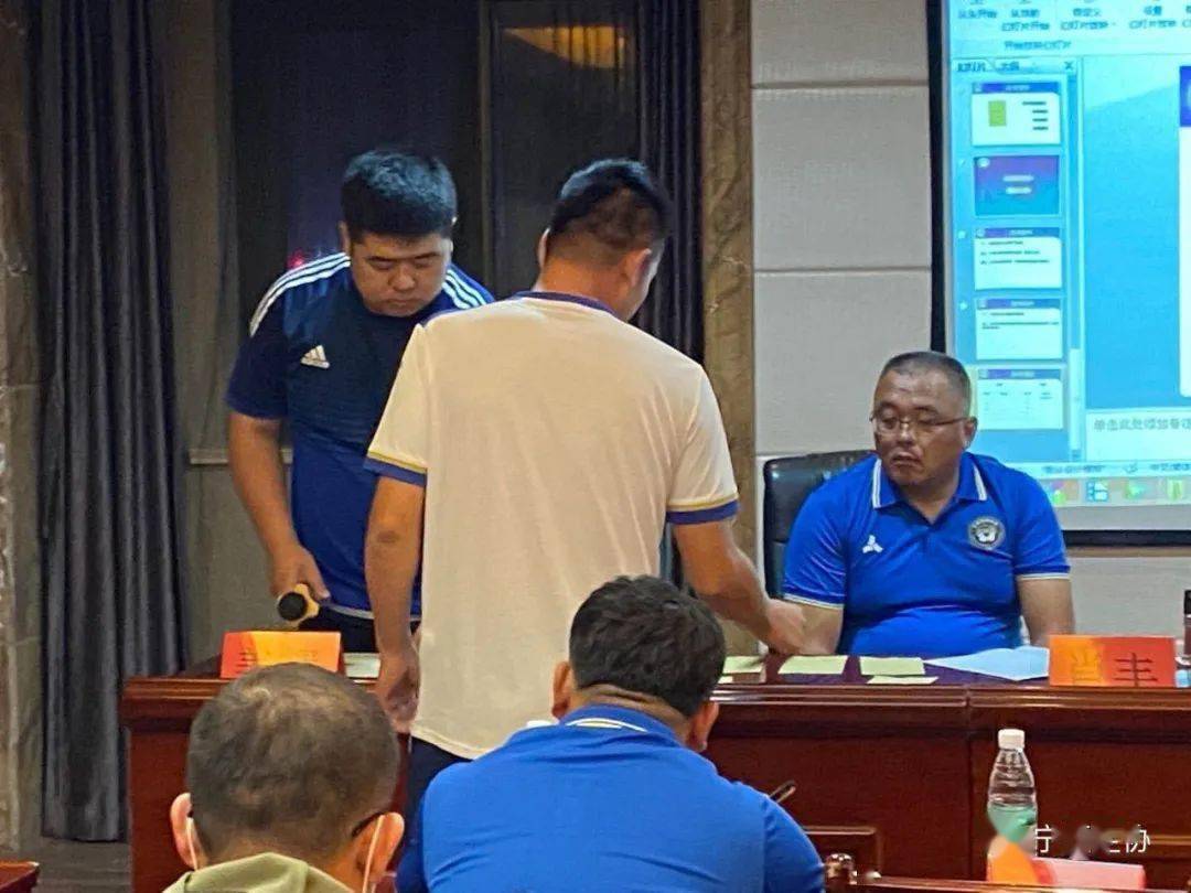 CBA常规赛倒计时，成都蓉城国际比赛日官宣签约，细节引发关注，赛场秩序良好，医务组通报恢复的简单介绍